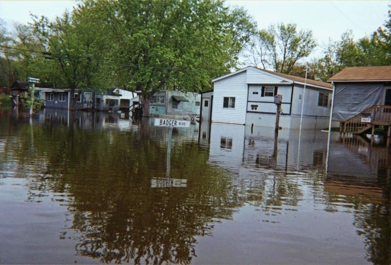 2001 Mississippi River flooding affecting Bagley