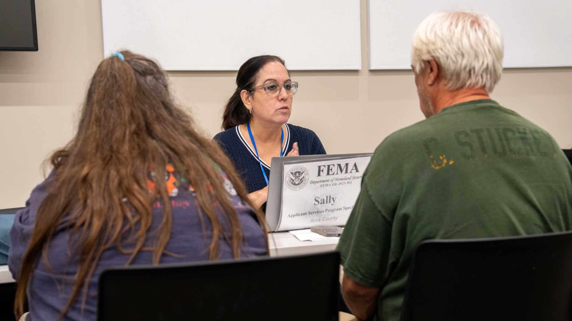 FEMA helps community members apply for aide